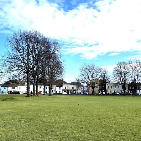 Supreme - 1 Bedroom Apart Sleeps 4 Short/Long Stay Gillingham  Exterior foto