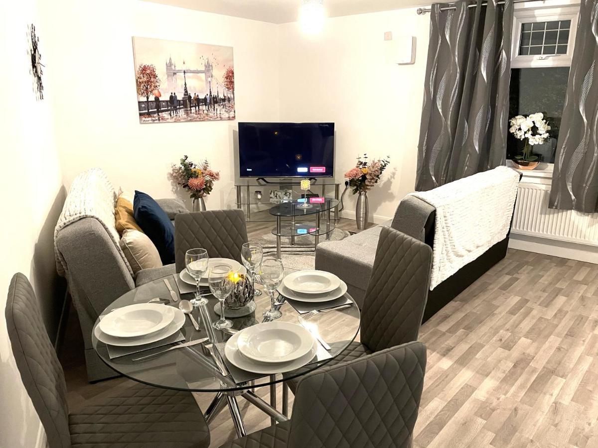 Supreme - 1 Bedroom Apart Sleeps 4 Short/Long Stay Gillingham  Exterior foto